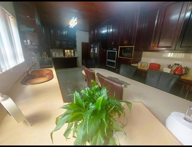 4 BEDROOM HOUSE FOR SALE IN MARBURG